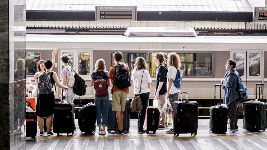 image de bagages dans le train