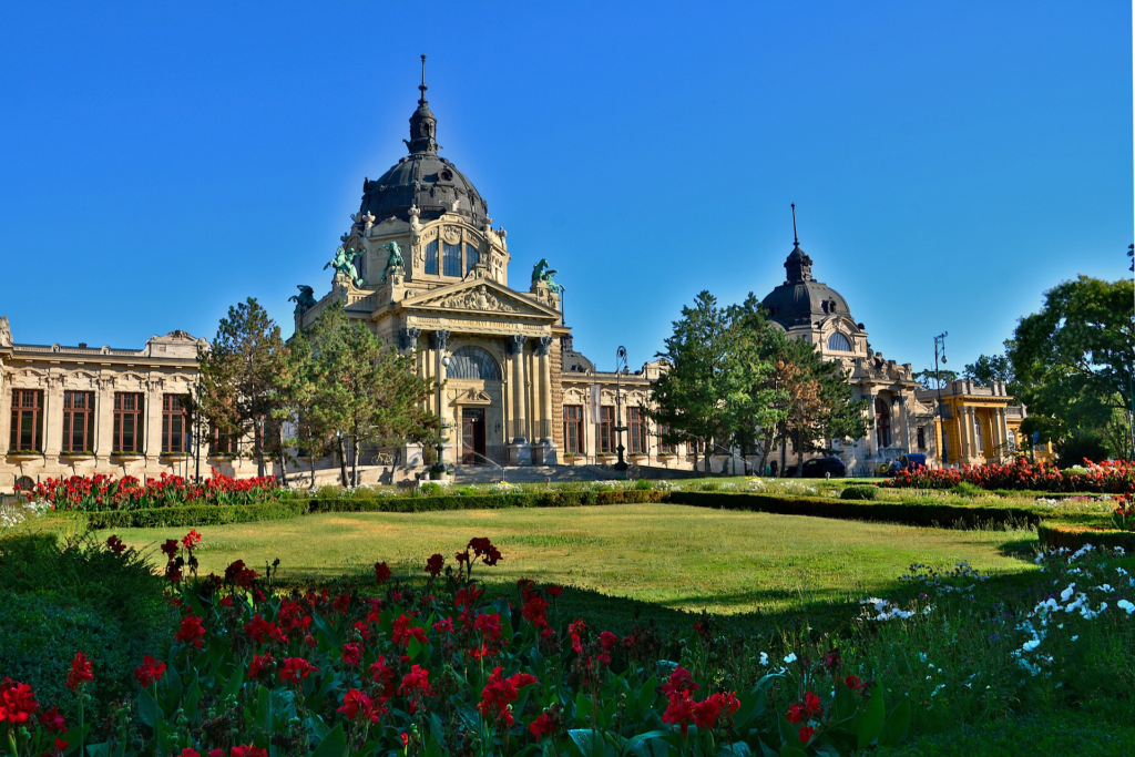 Bain thermal Szecsenyi