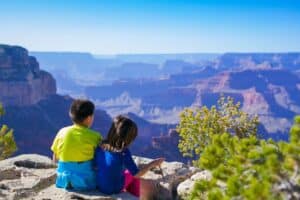 image voyager avec des enfants